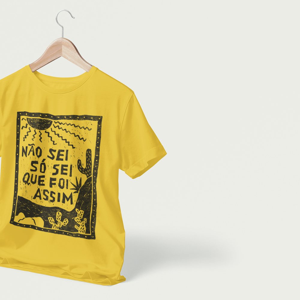 Camiseta Black - Família Addams na Chico Rei - Chico Rei