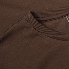 Foto com detalhe da gola olímpica masculina