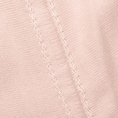 Foto com detalhe de costura no ombro
