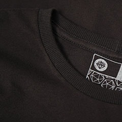 Foto com detalhe da gola olímpica masculina