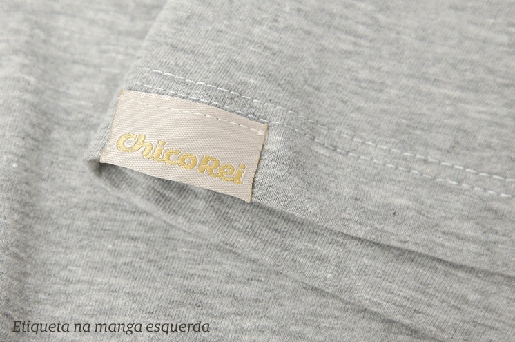 Foto com detalhe na manga esquerda