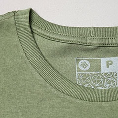 Foto com detalhe da gola olímpica masculina
