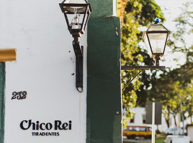 Fachada da loja física da Chico Rei na cidade histórica de Tiradentes